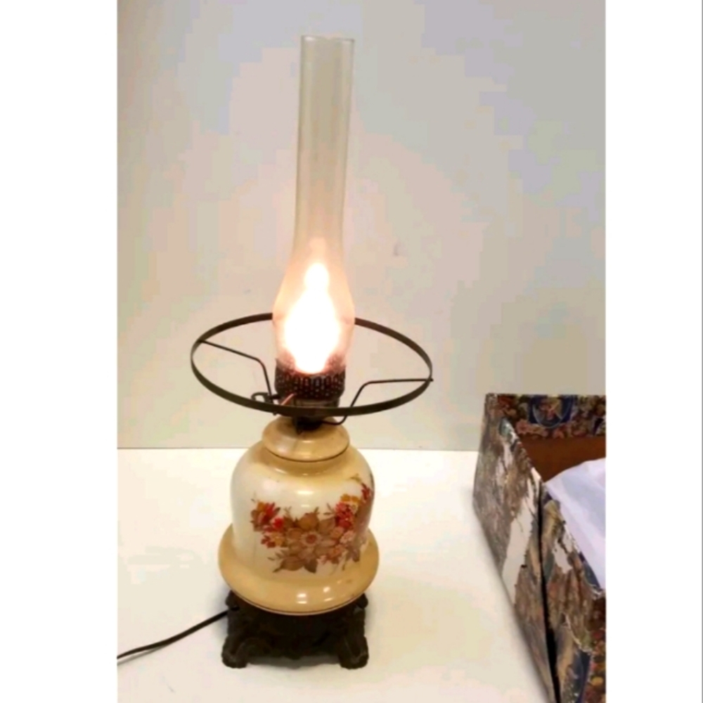 Vintage Floral Parlor Hurricane Lamp set 1971 Gone With The Wind antique